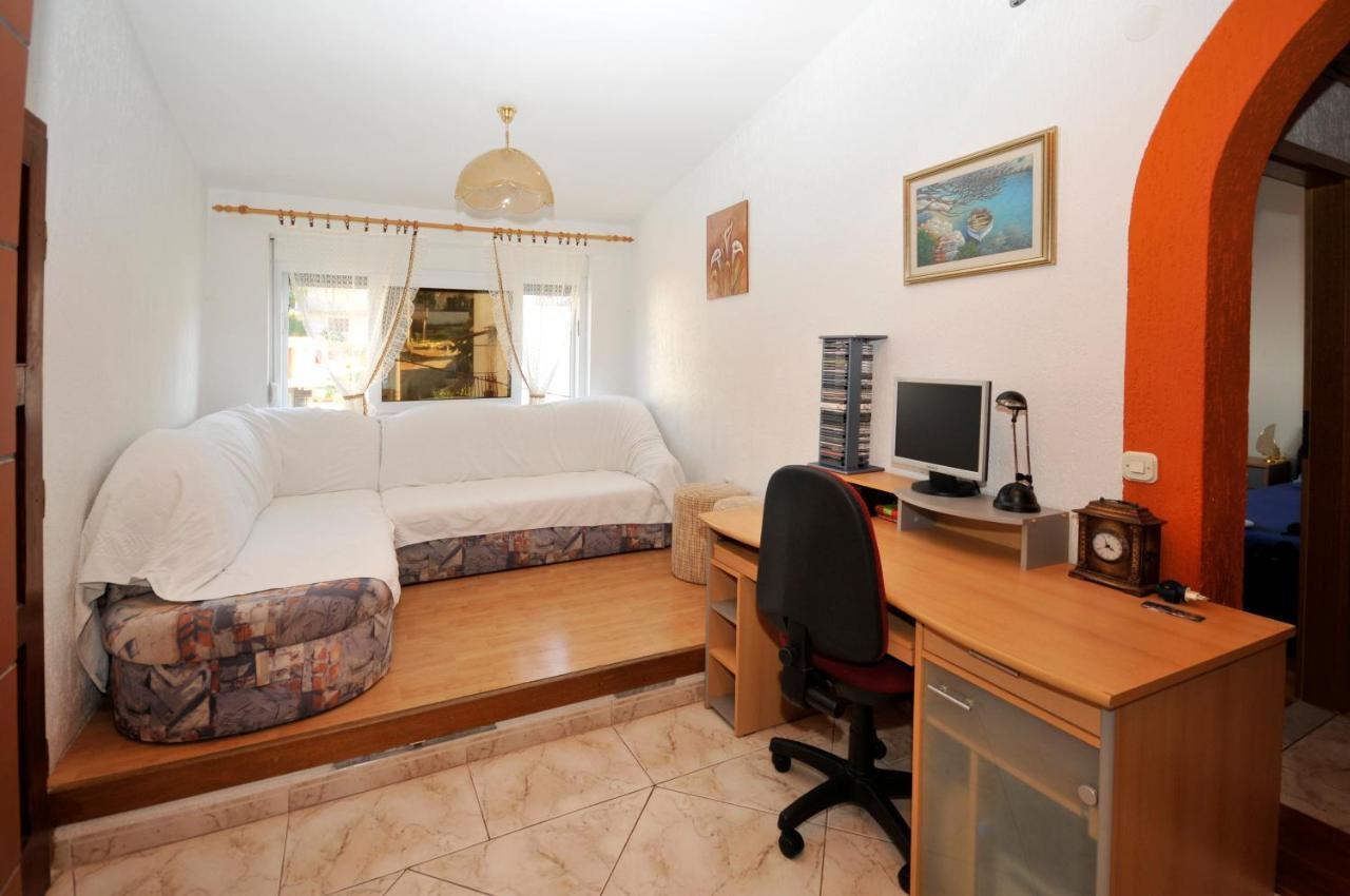 Apartman Elena Trogir Exteriör bild
