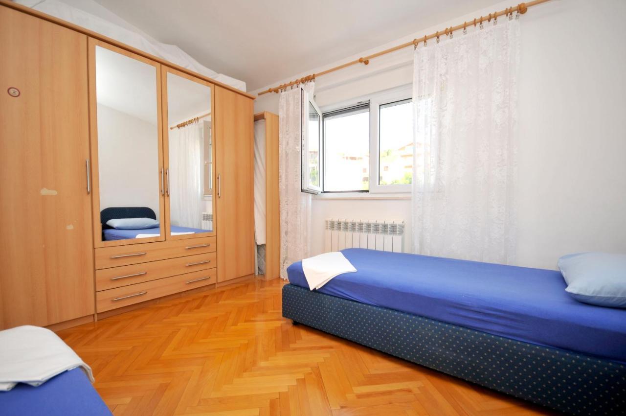 Apartman Elena Trogir Exteriör bild