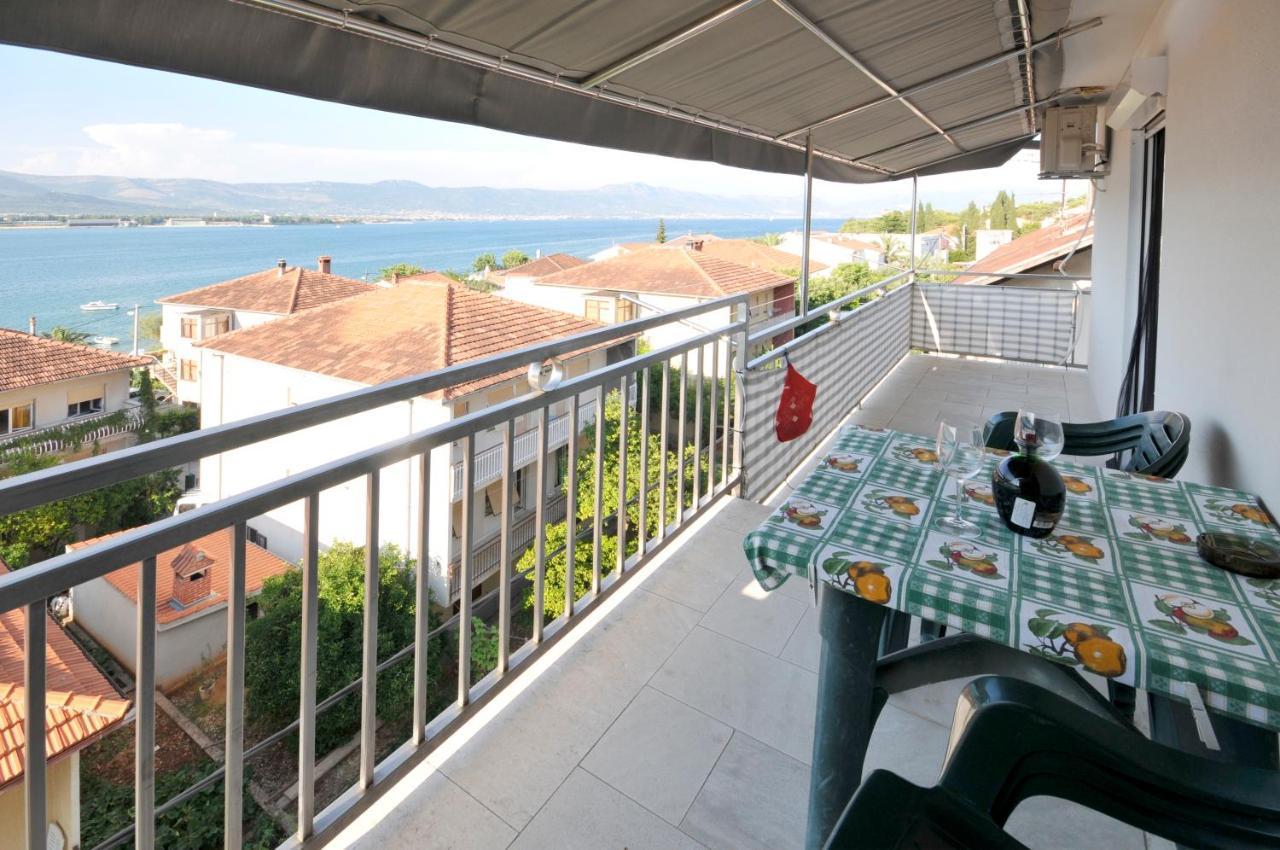 Apartman Elena Trogir Exteriör bild